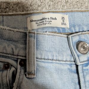 Abercrombie & Fitch Light Blue High-Rise Ankle Straight Jeans